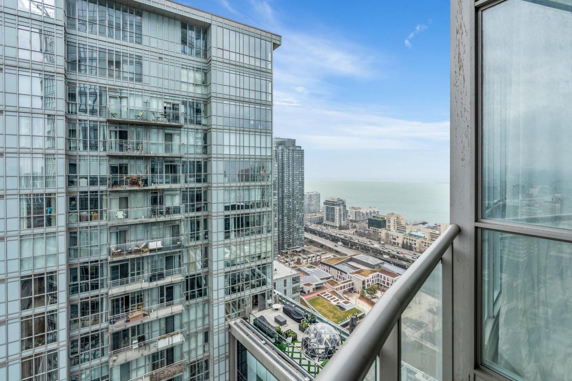 Spadina Modern Suites Τορόντο Εξωτερικό φωτογραφία